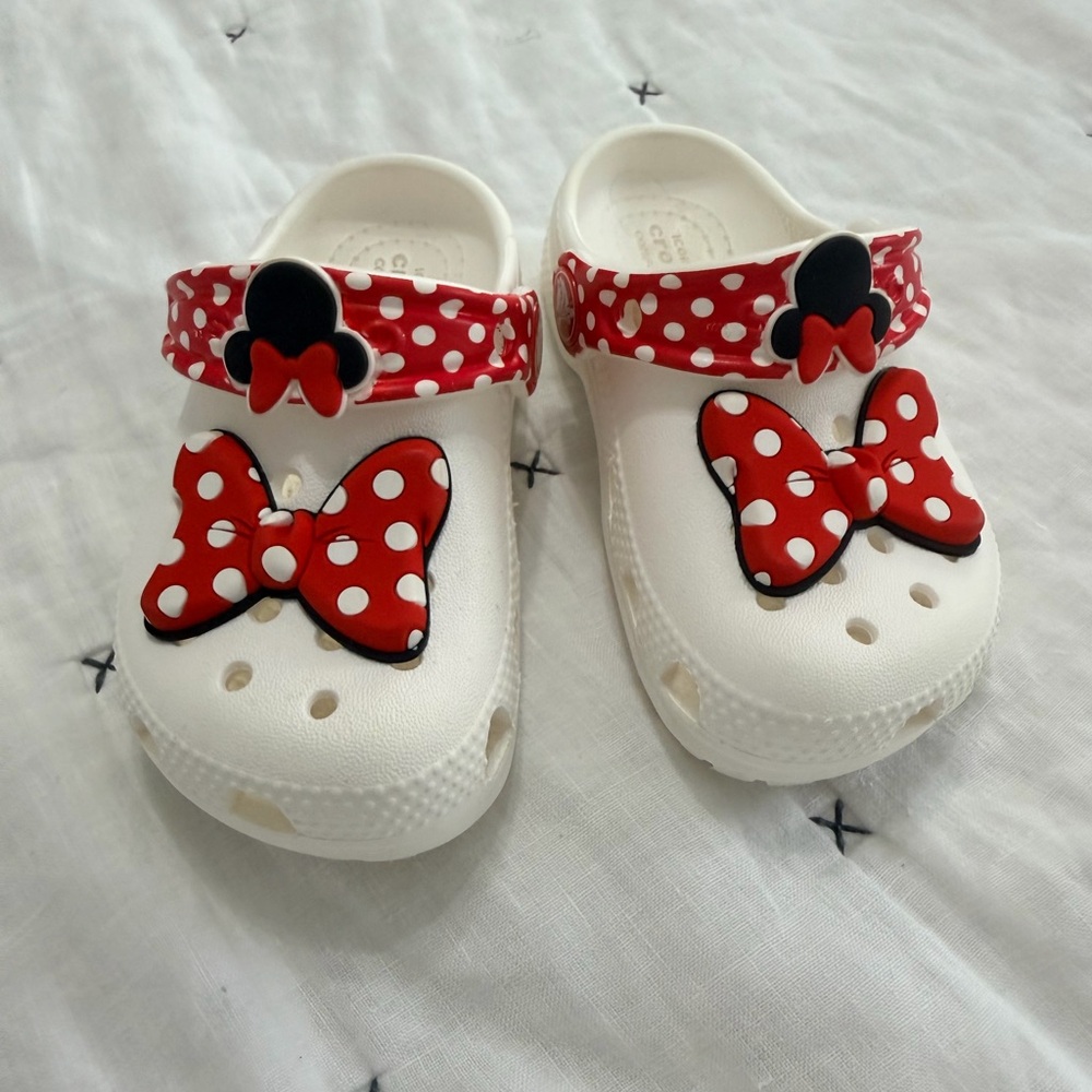 Toddler Crocs x Disney Minnie Mouse Sz 5: Almost New!
